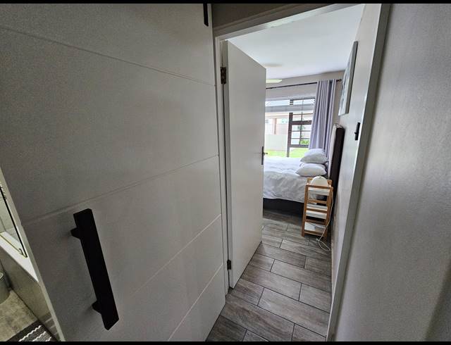 2 BEDROOM APARTMENT FOR SALE IN HARTENBOS CENTRAL
